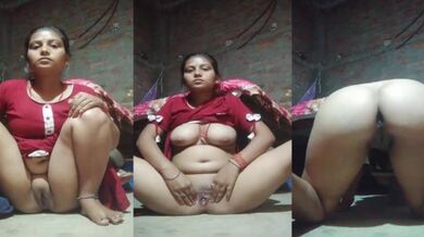 বাংলা গ্রামের ভাবী ক্যামেরায় বড় স্তন এবং গুদ দেখায়