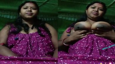 রানি বৌদি তার তরমুজের মত বড় বড় মাই দেখাচ্ছে