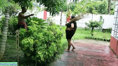 বাগানের মালী আর বাড়ির কাজের মাসির চোদাচুদি