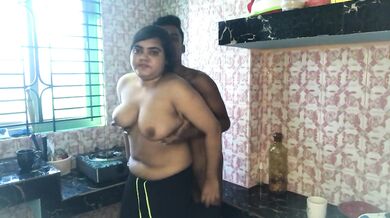 রান্নাঘরে সৎ ভাই বোনের চোদাচুদি খেলা