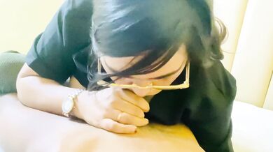 বন্ধুর মোটা কালো বাড়া চুষে বীর্য খেলাম