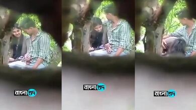 বাগানে হাতের কাজ এবং ব্লোজব দিতে দিতে ধরা পড়ল বাঙালি মেয়ে