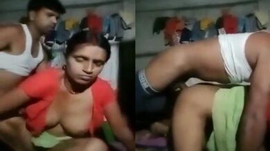 বিহারী গ্রামের ভাবী প্রতিবেশীর সাথে ডগিস্টাইল চুদাই উপভোগ করে