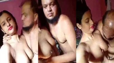 মুসলিম মৌলভী বাংলাদেশি ভাবীর স্তন টিপে দিচ্ছেন নগ্ন ভিডিও